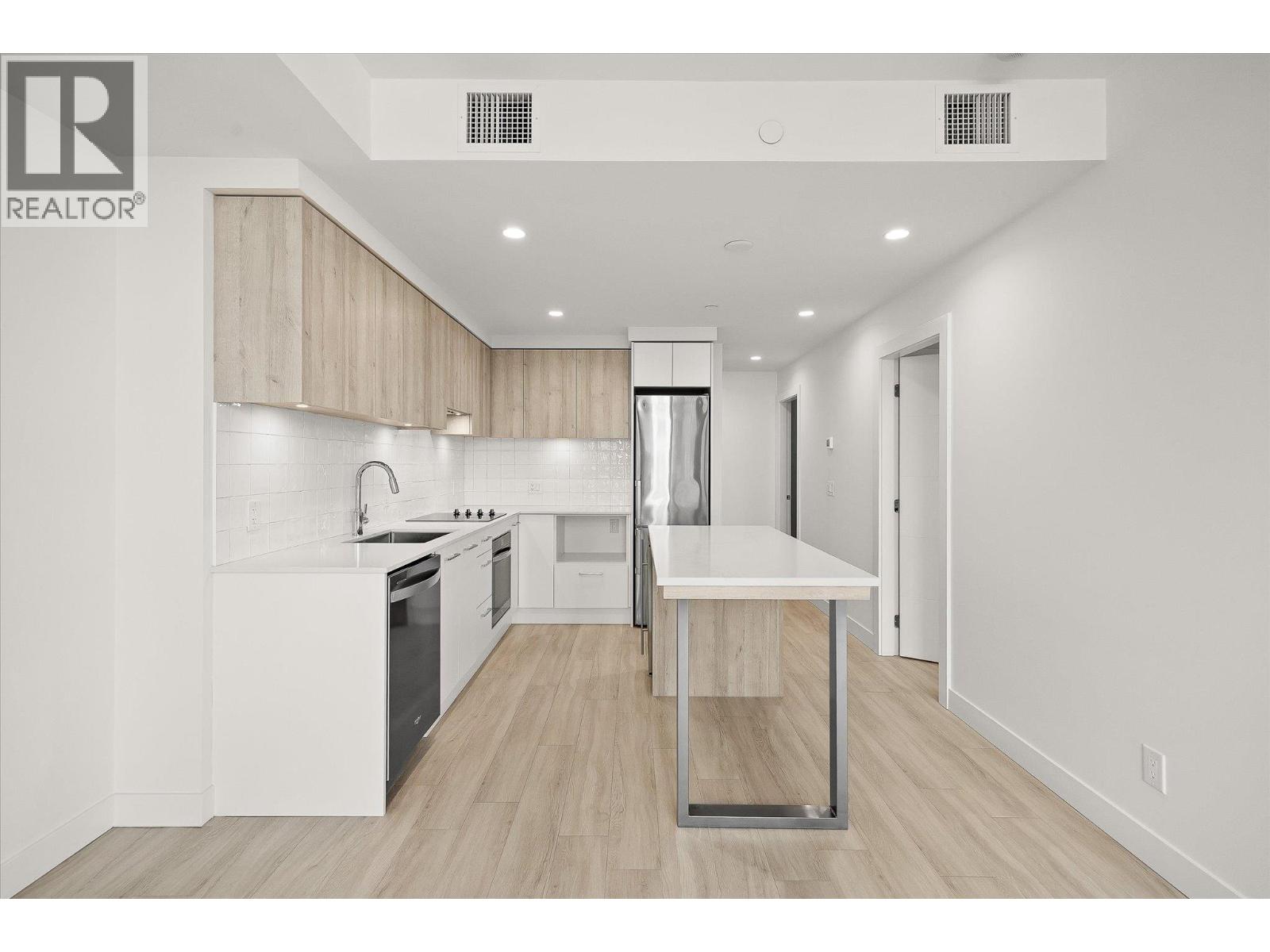 512 3699 Capozzi Road, Kelowna