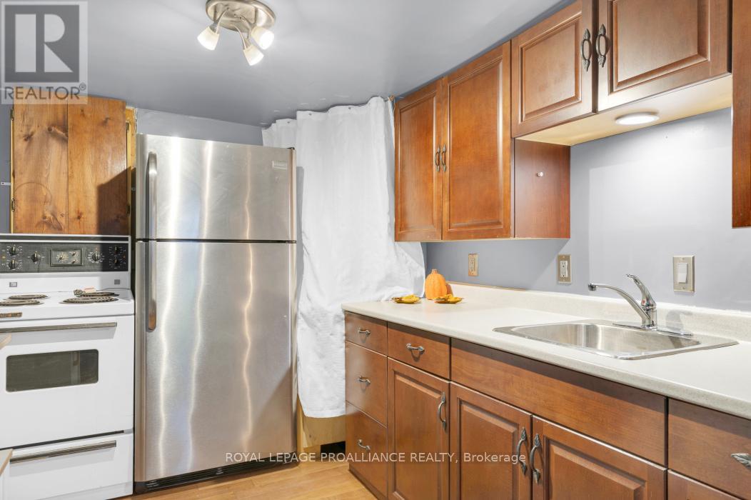 1151 HARLOWE ROAD, R.R. #1 - 27