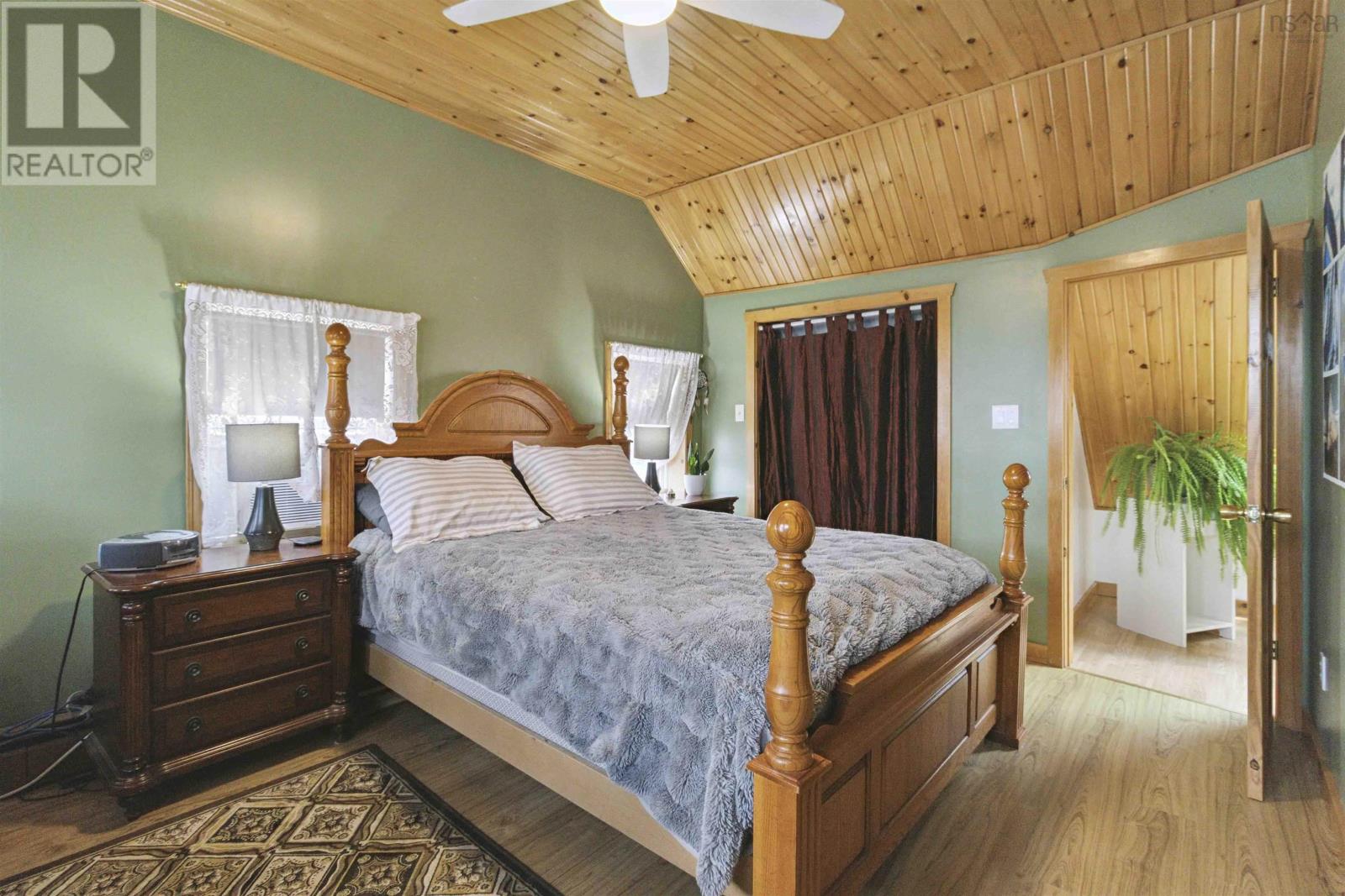 Property 40 of 50 of 46 Roxbury Road