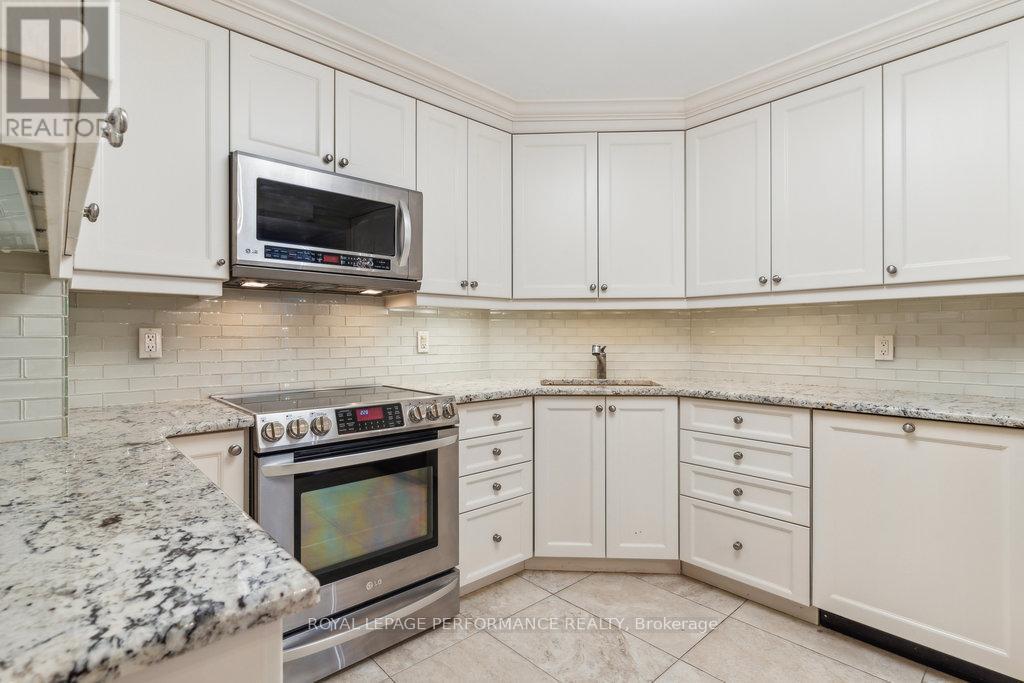 #405 160 GEORGE STREET - 9