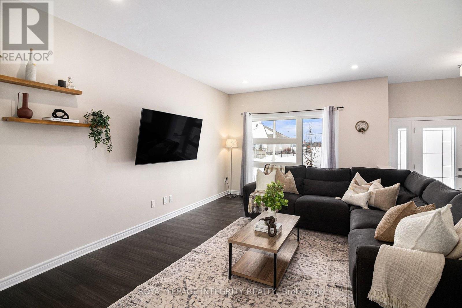 2 RICHER STREET - Photo 4 of 29, North Stormont, Ontario