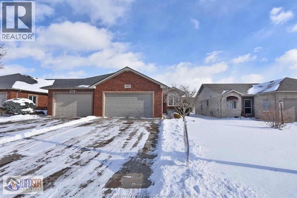 135 WOODYCREST - Photo 2 of 50, Kingsville, Ontario