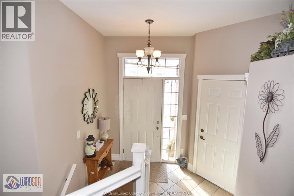 135 WOODYCREST - Photo 4 of 50, Kingsville, Ontario