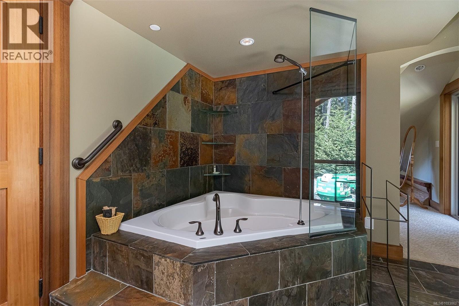 141 MAPLELEAF LANE - 49