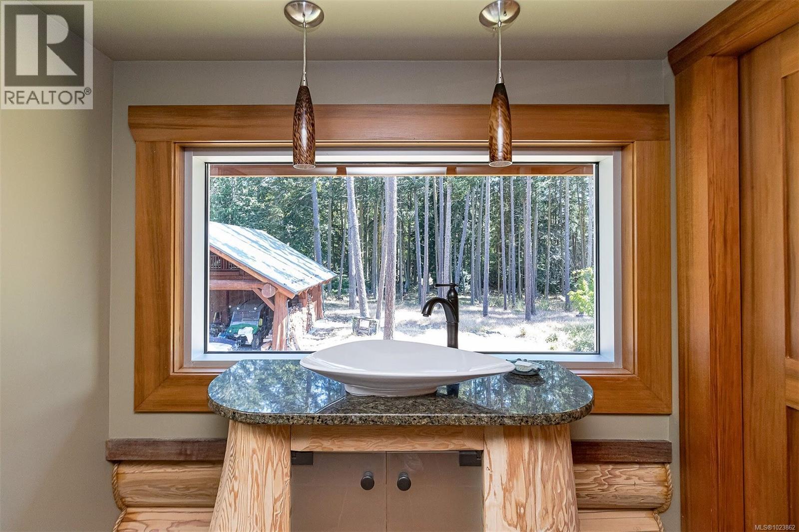 141 MAPLELEAF LANE - 50