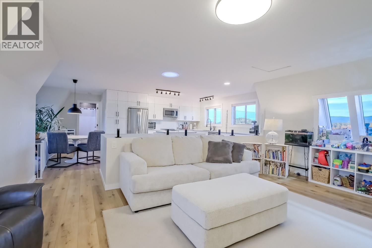  2241 Rojem Road, Kelowna