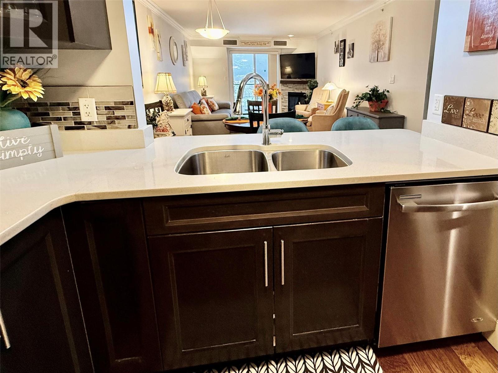 403 330 4 Avenue Southeast, Salmon Arm