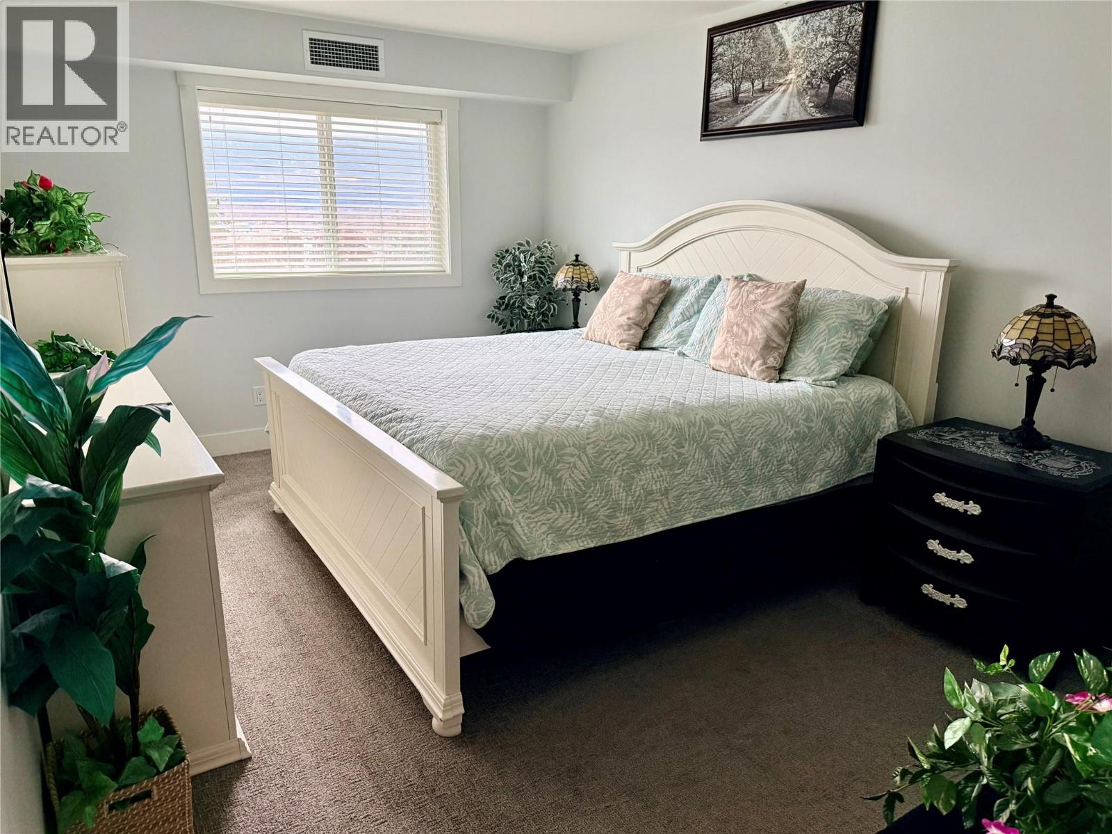 403 330 4 Avenue Southeast, Salmon Arm