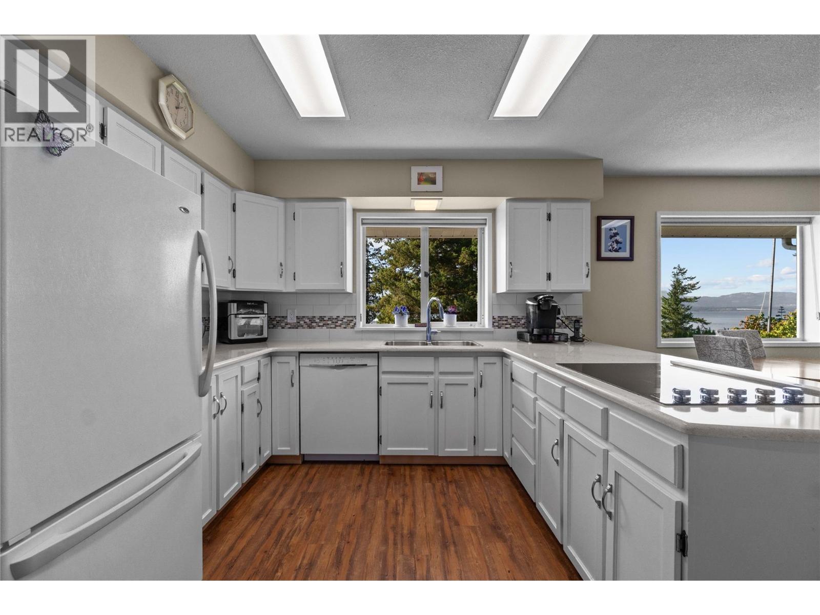  1541 20 Avenue Northeast, Salmon Arm