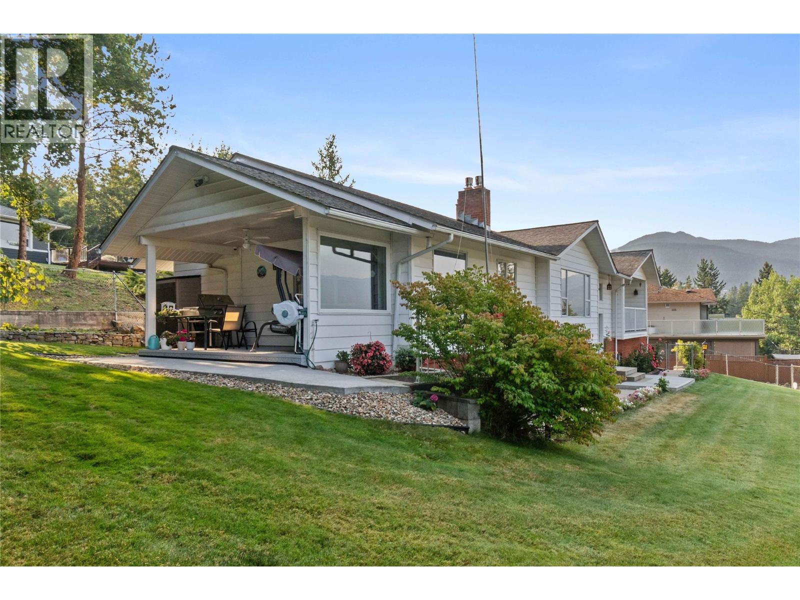  1541 20 Avenue Northeast, Salmon Arm