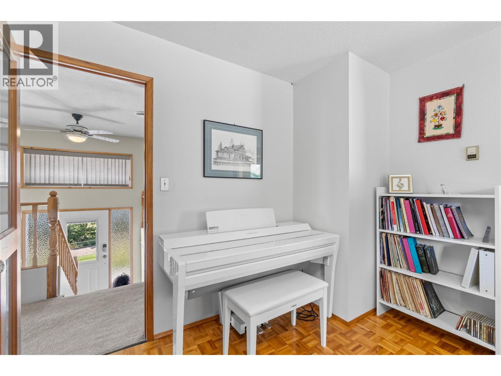  1541 20 Avenue Northeast, Salmon Arm