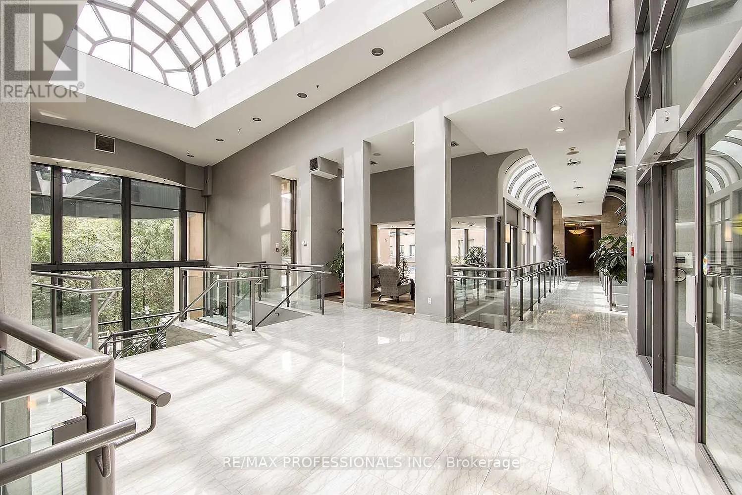 709 - 3 HICKORY TREE ROAD - Photo 5 of 47, Toronto (Weston), Ontario