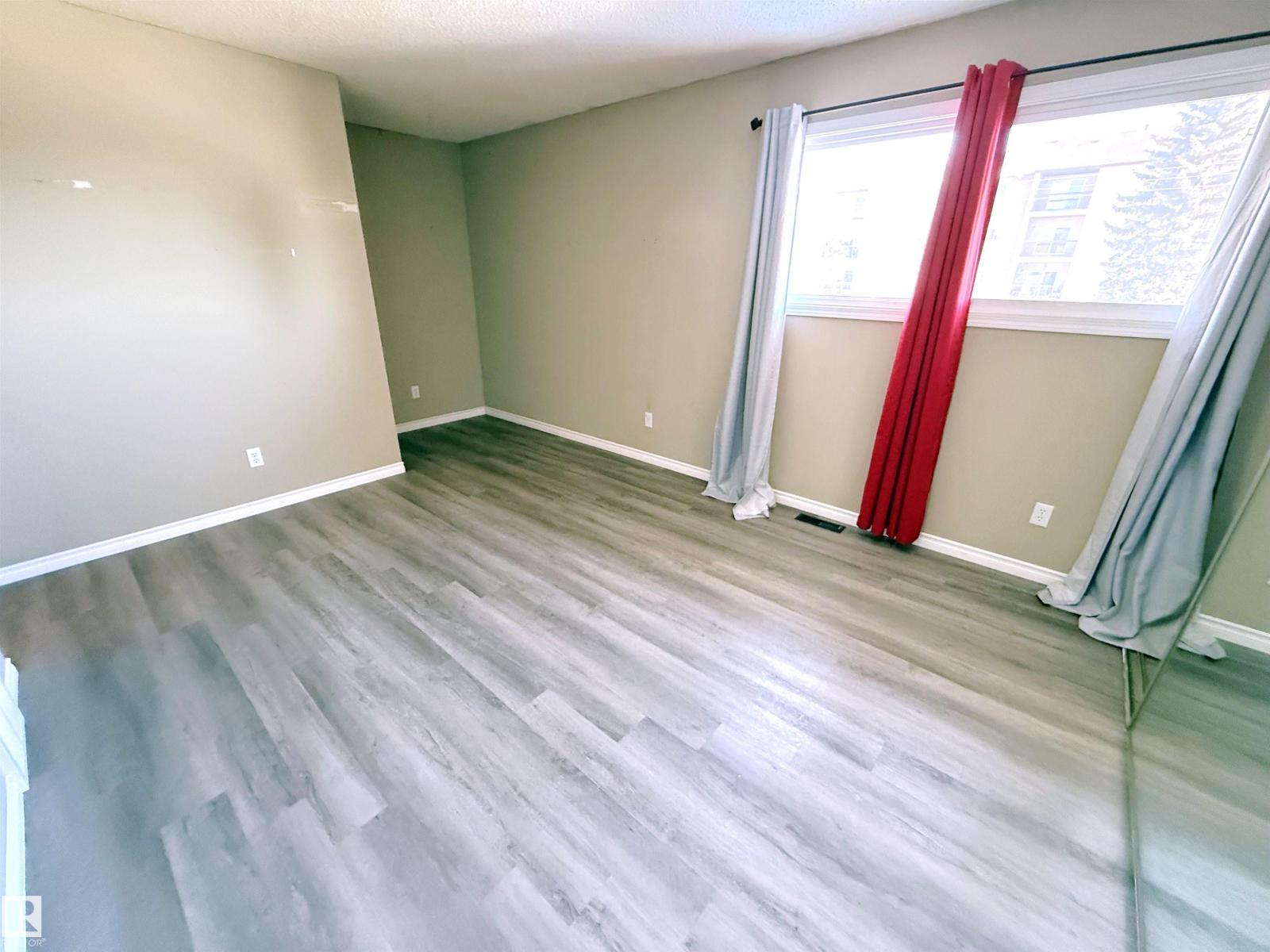 4339 46 ST, Stony Plain