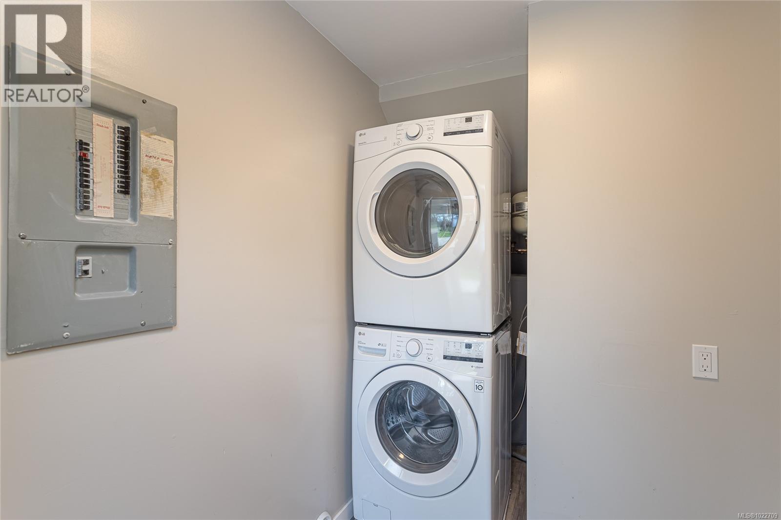 6178 Somenos Rd, Duncan