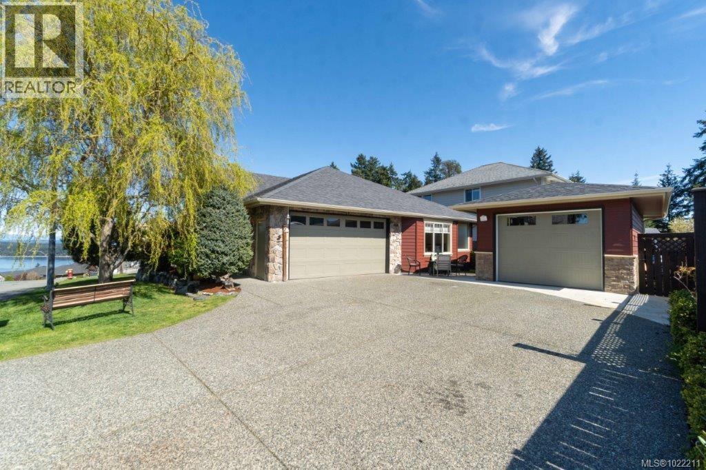 602 Steele Pl, Ladysmith