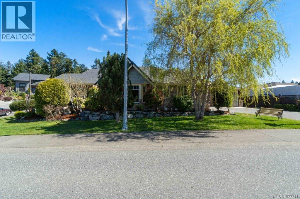 602 Steele Pl, Ladysmith