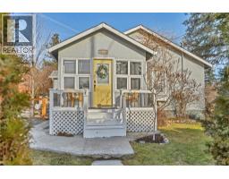 10120 Julia Street, Summerland