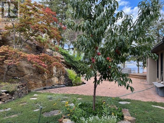  5715 Lakeshore Road, Kelowna