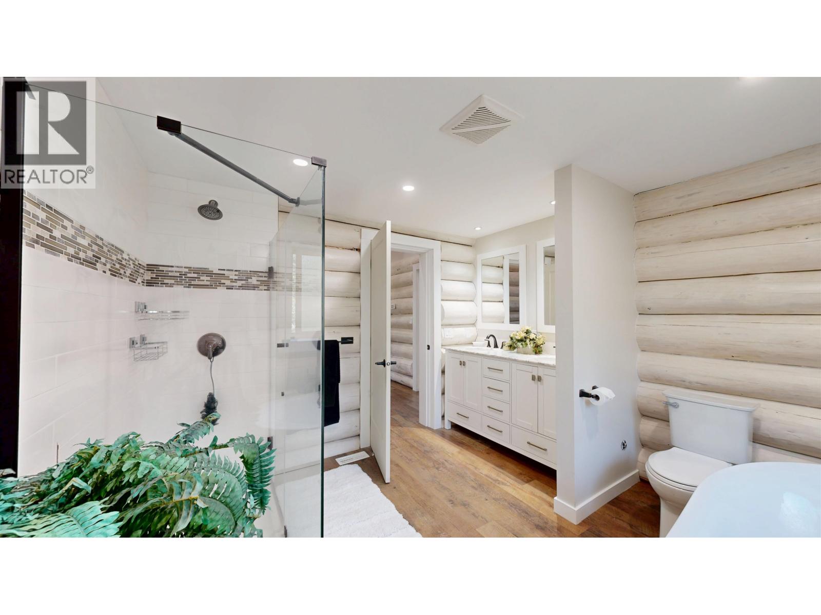 2199 EAGLE CREEK ROAD, Canim Lake