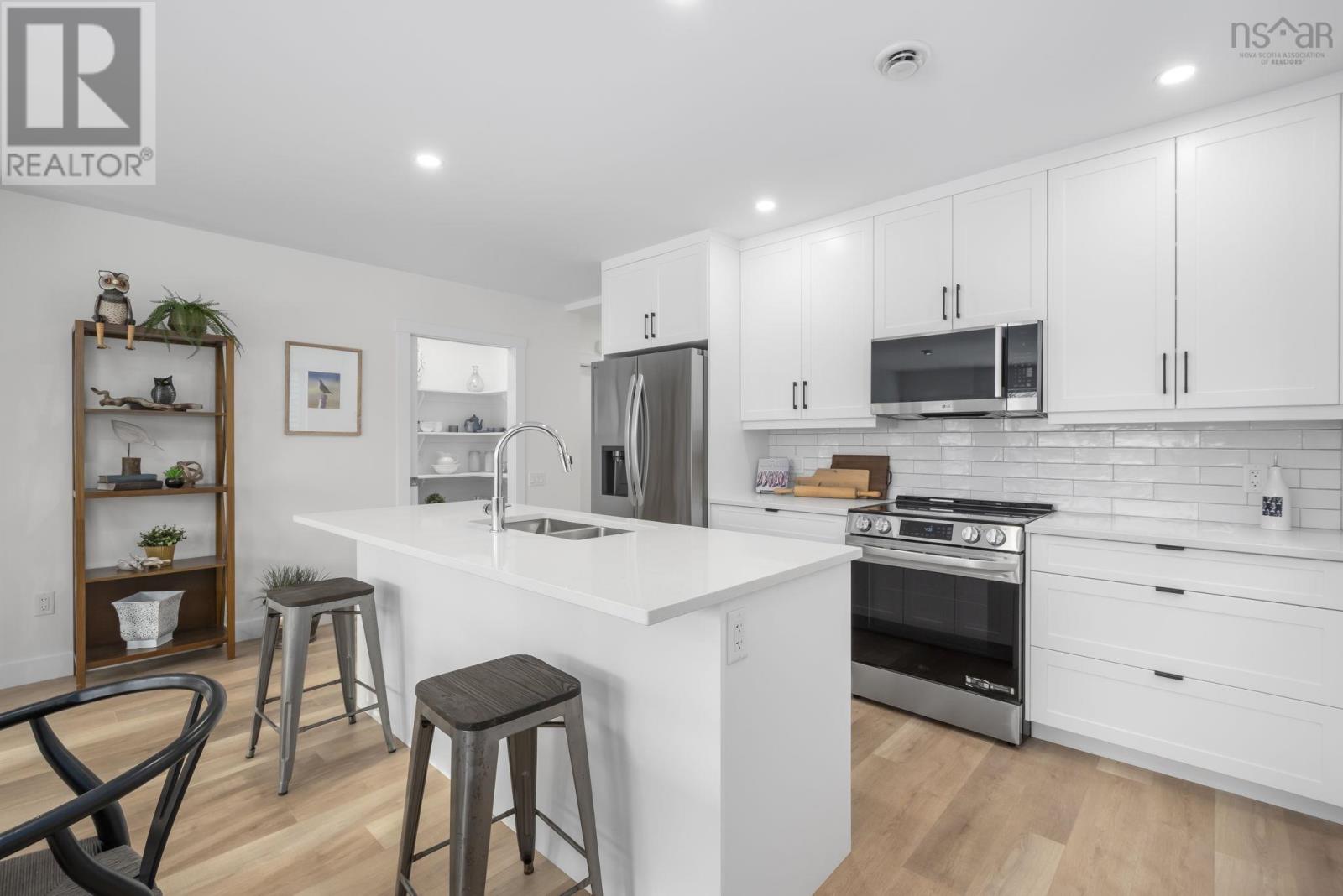 Property 17 of 42 of 212 Sailors Trail