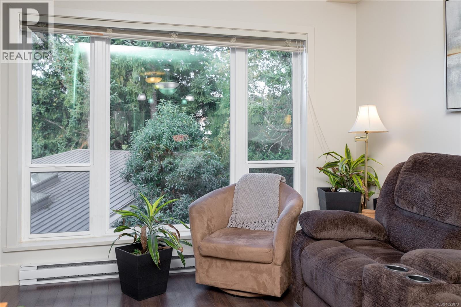 311 866 Brock Avenue, Langford