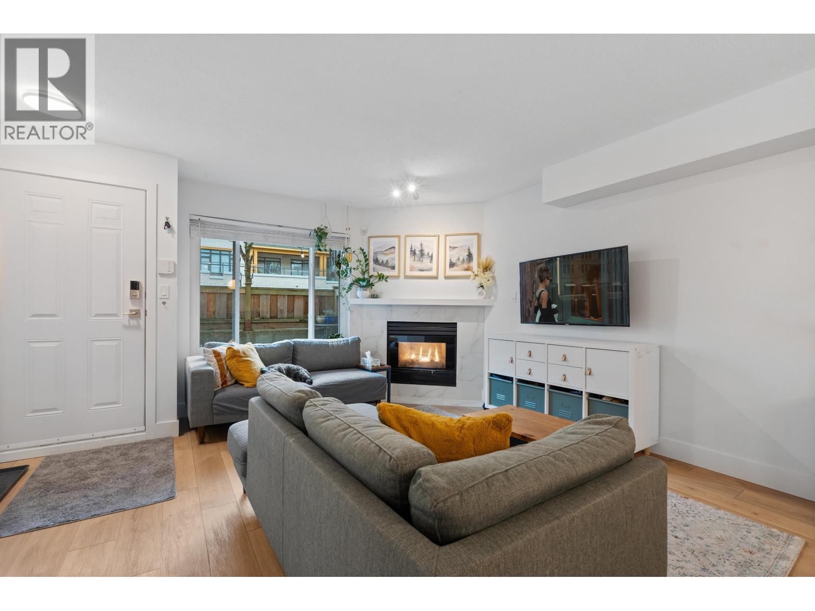 110 3978 ALBERT STREET, Burnaby