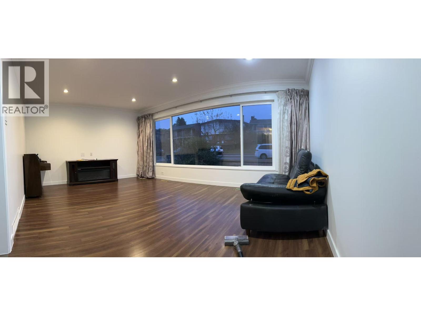 3161 E 15TH AVENUE, Vancouver