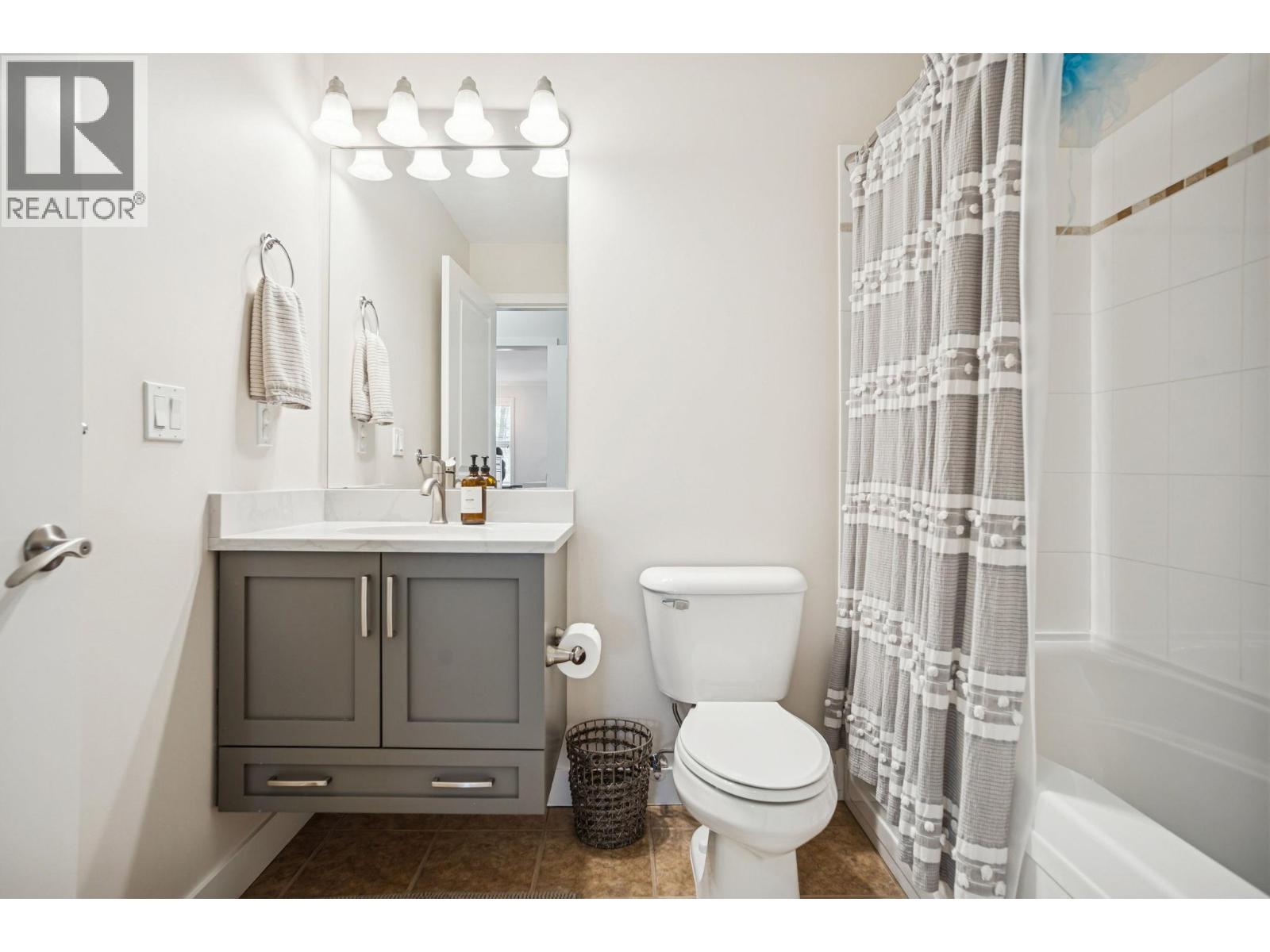 #304-1375 VIEW Crescent, Delta