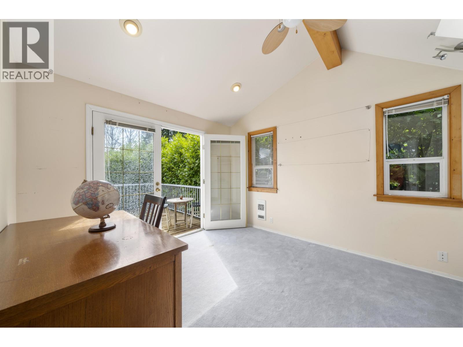 1588 INGLEWOOD AVENUE, West Vancouver