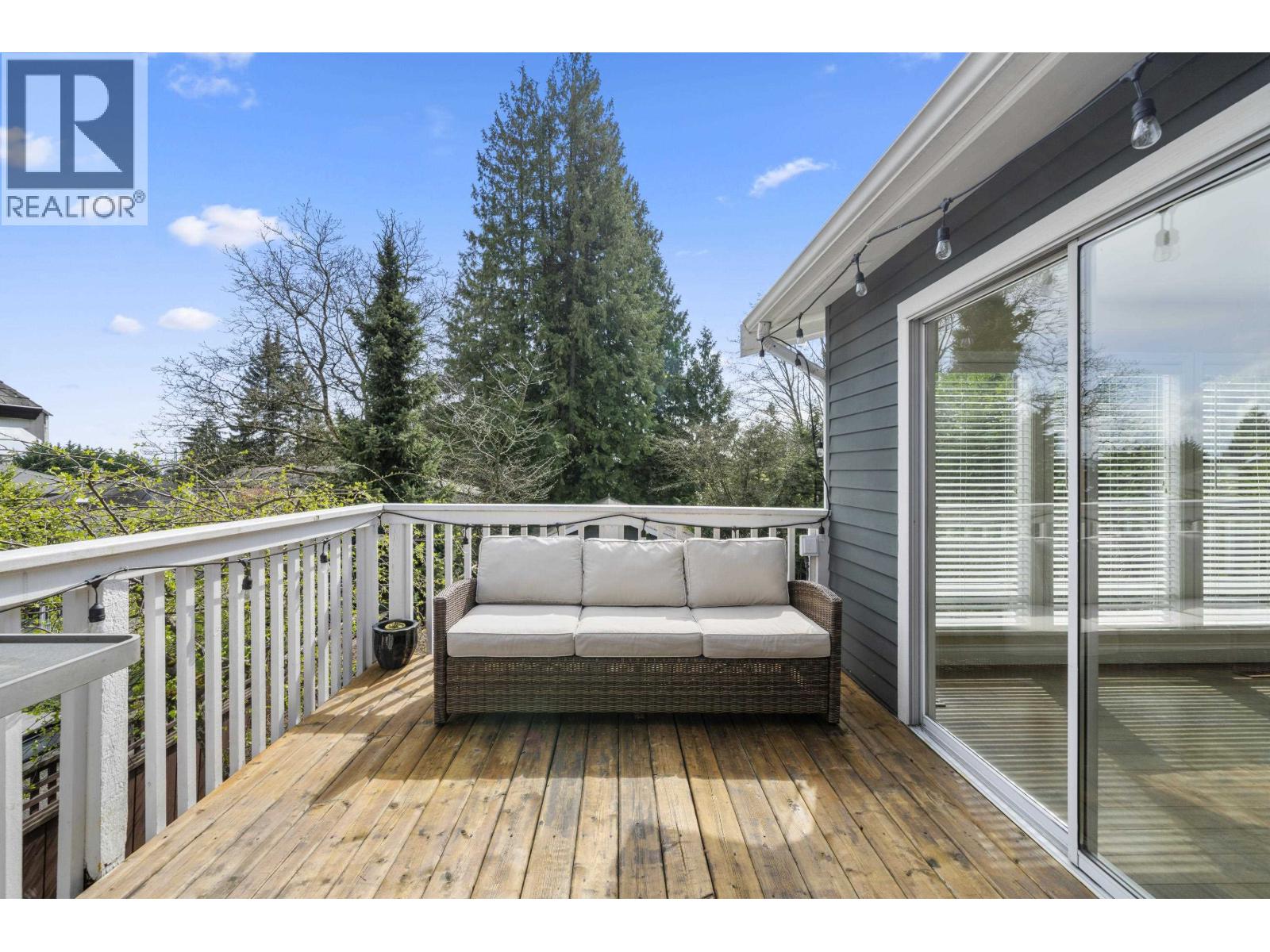 1588 INGLEWOOD AVENUE, West Vancouver