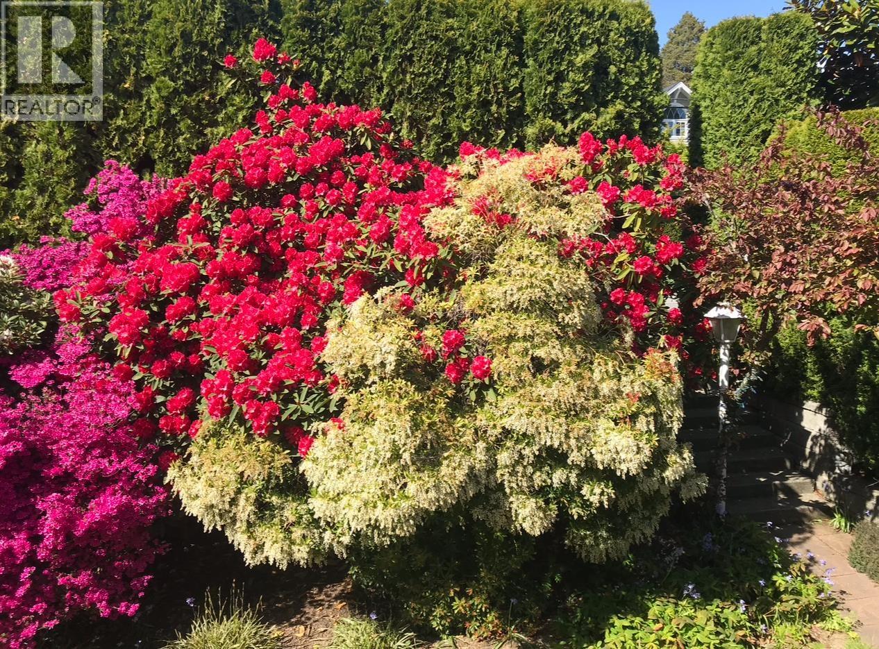 1588 INGLEWOOD AVENUE, West Vancouver