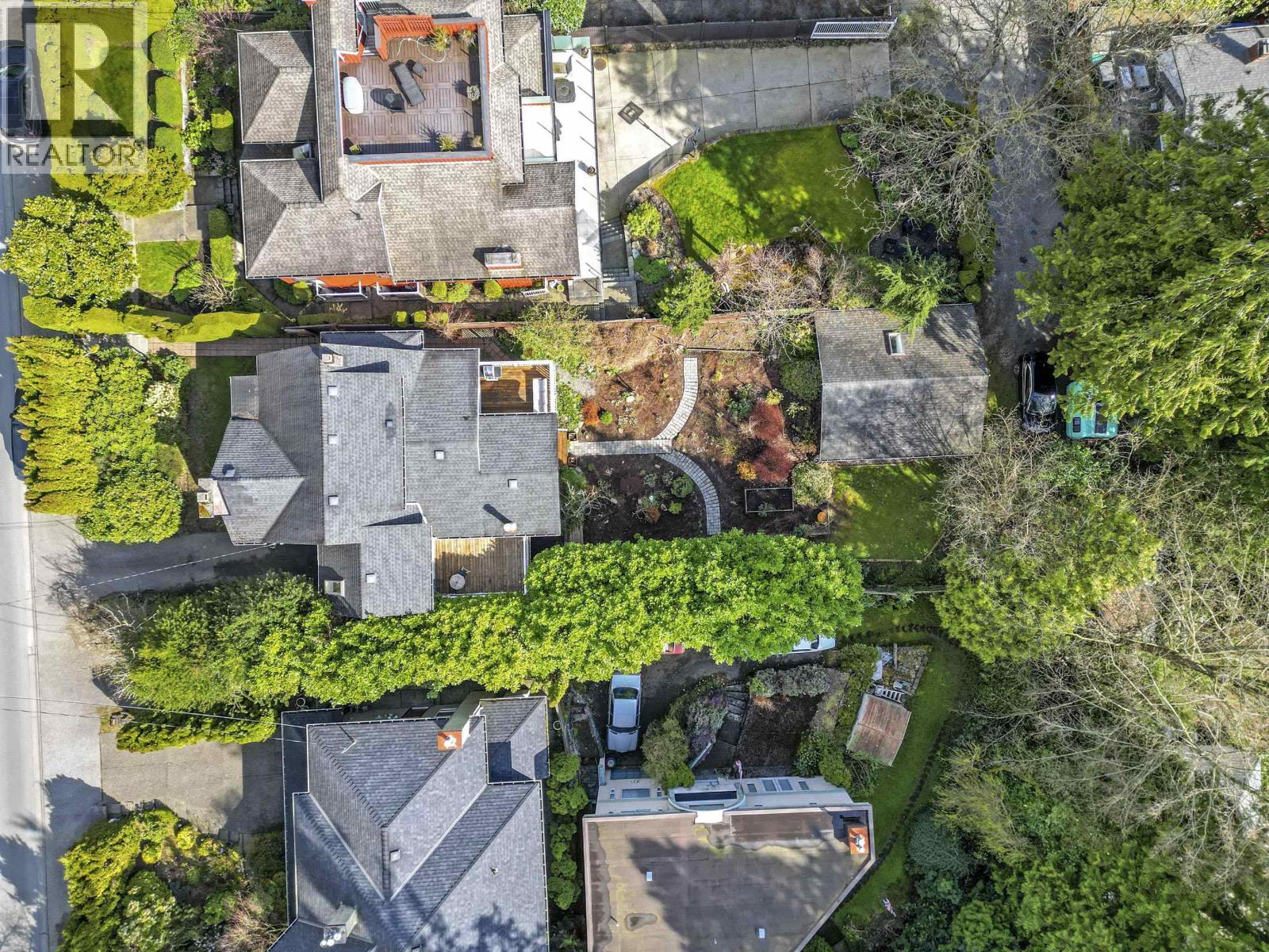 1588 INGLEWOOD AVENUE, West Vancouver