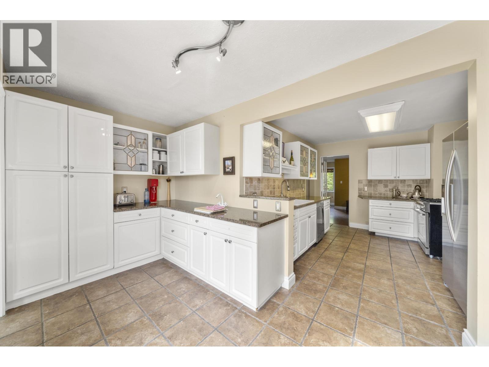 1588 INGLEWOOD AVENUE, West Vancouver