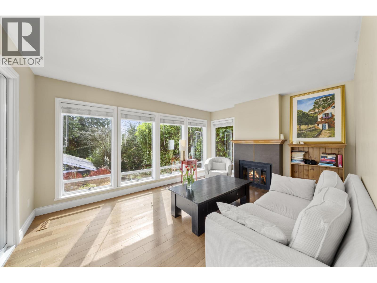 1588 INGLEWOOD AVENUE, West Vancouver