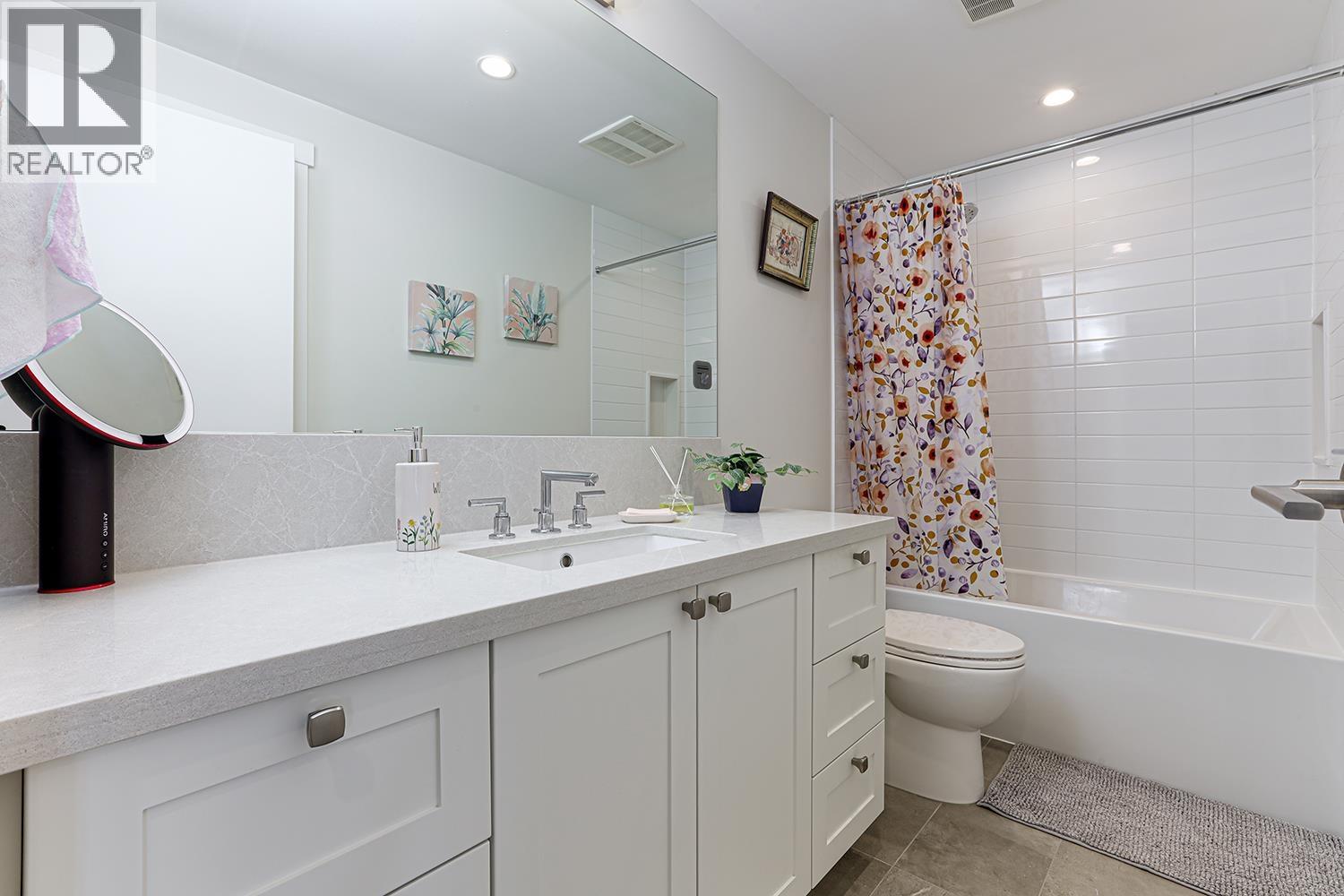 4705 HAZELNUT Way, Tsawwassen