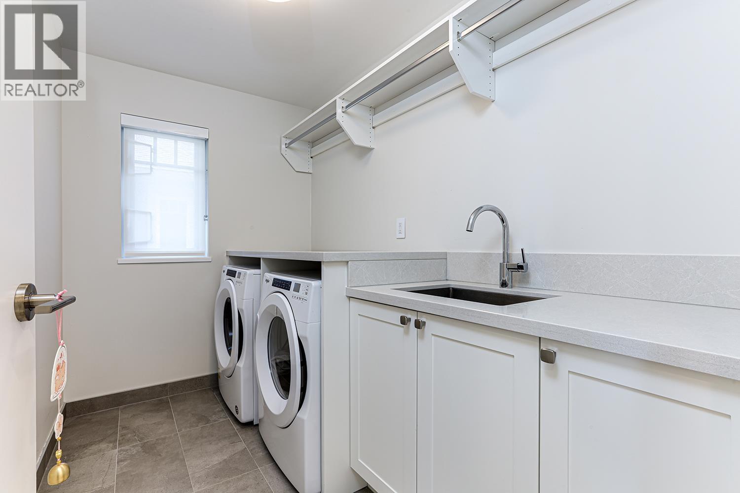 4705 HAZELNUT Way, Tsawwassen