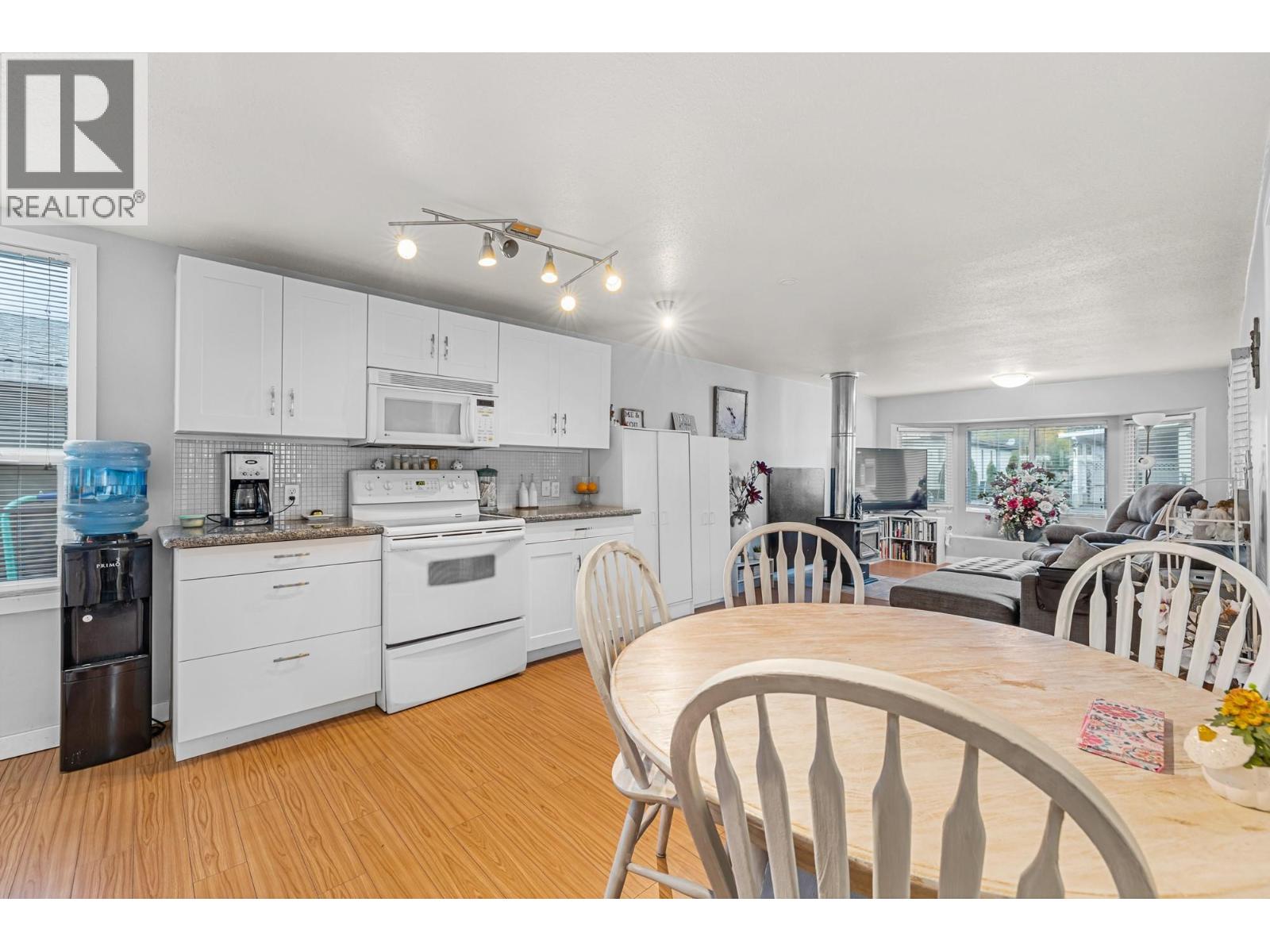 #54 1881 Boucherie Road - 2