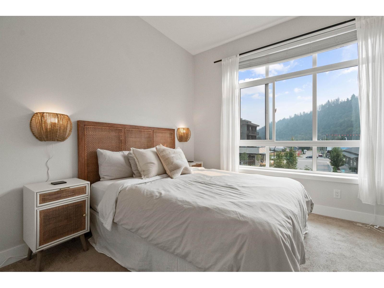 41 45500 CAMPUS DRIVE, Garrison Crossing, Chilliwack