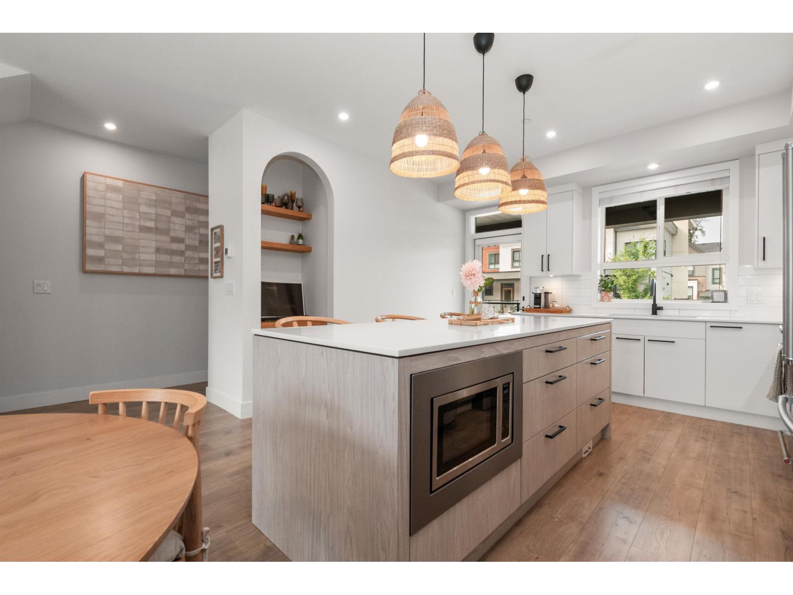 41 45500 CAMPUS DRIVE, Garrison Crossing, Chilliwack