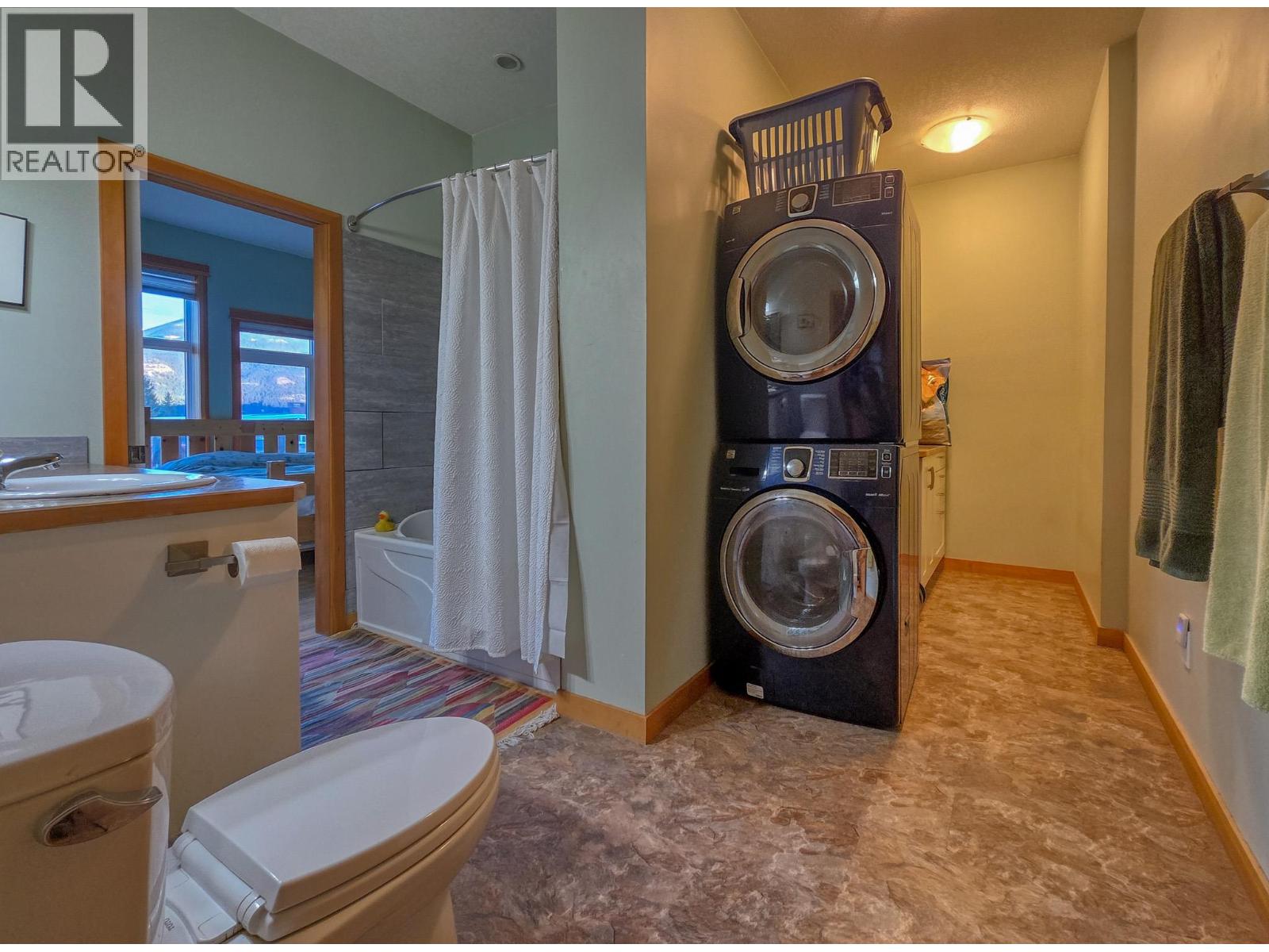 918 5TH Avenue - 32
