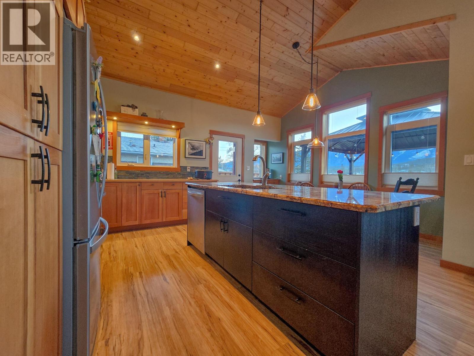 918 5TH Avenue, Invermere