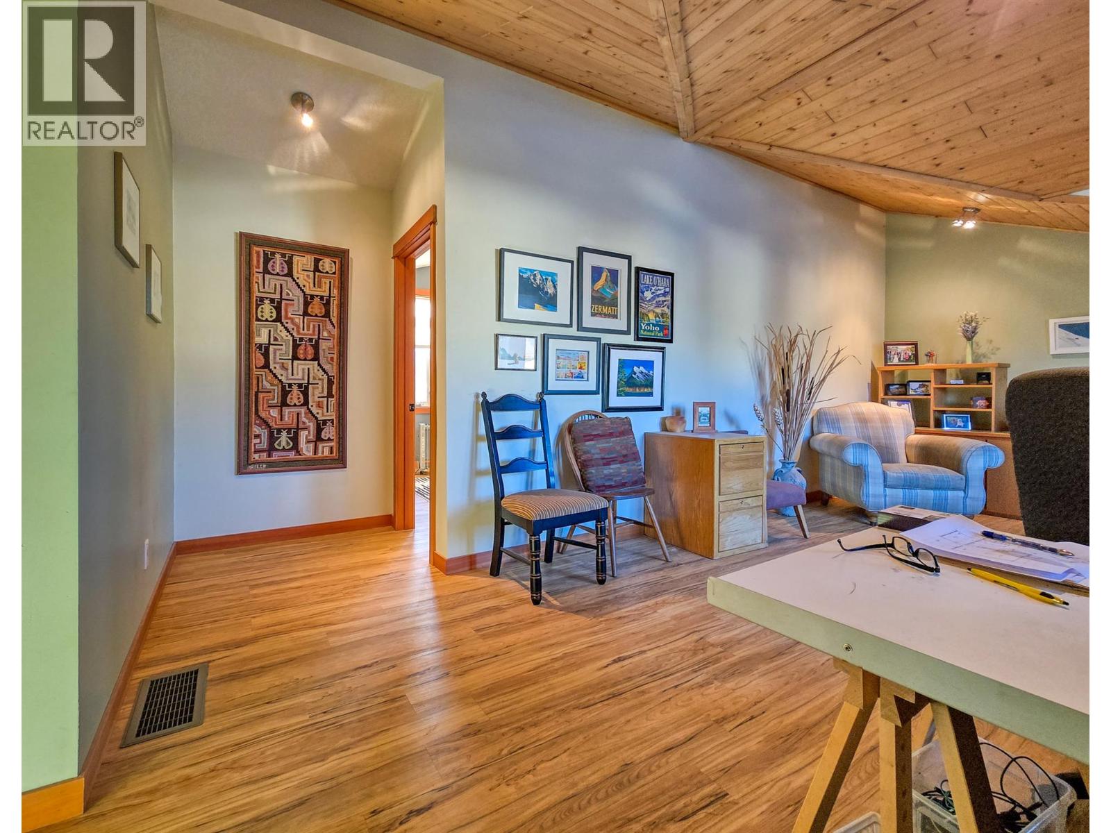 918 5TH Avenue - 42