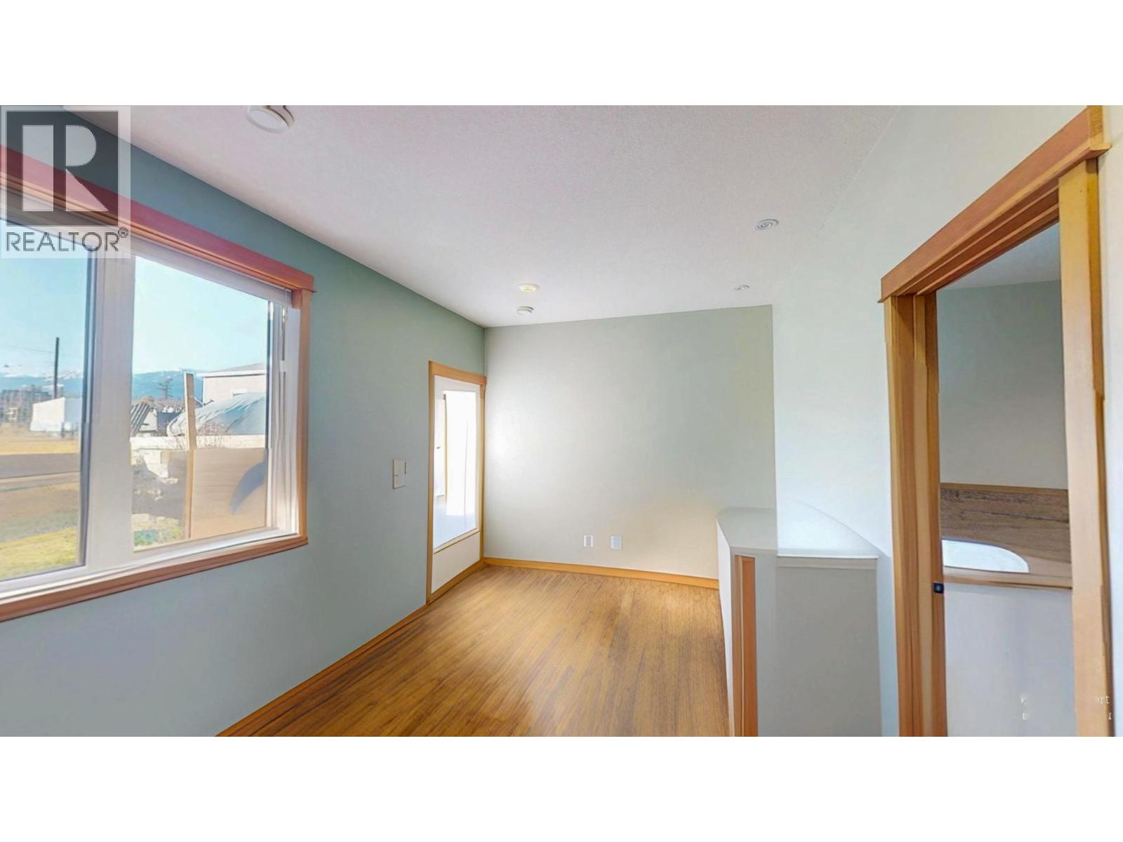 918 5TH Avenue - 71