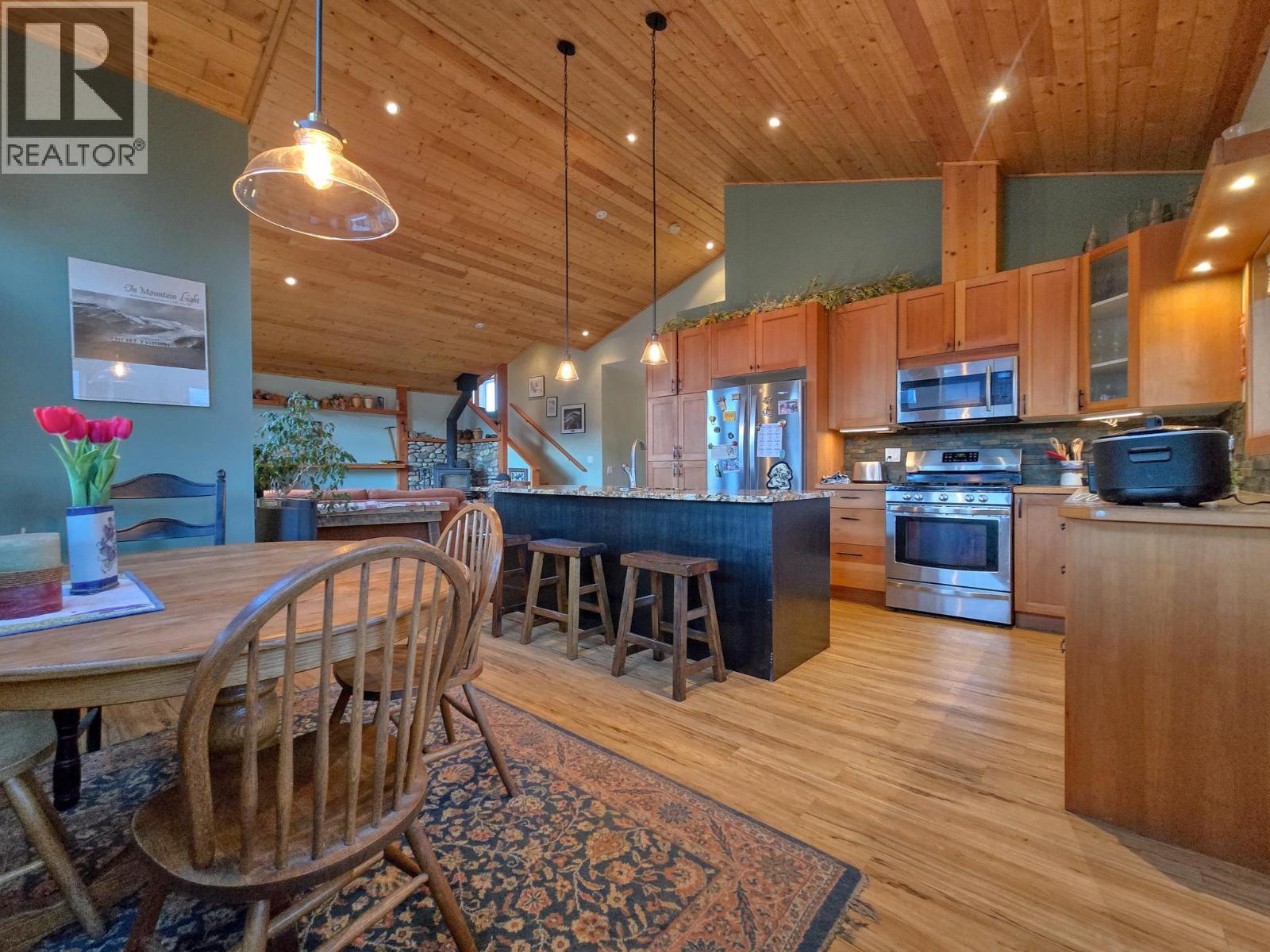 918 5TH Avenue, Invermere