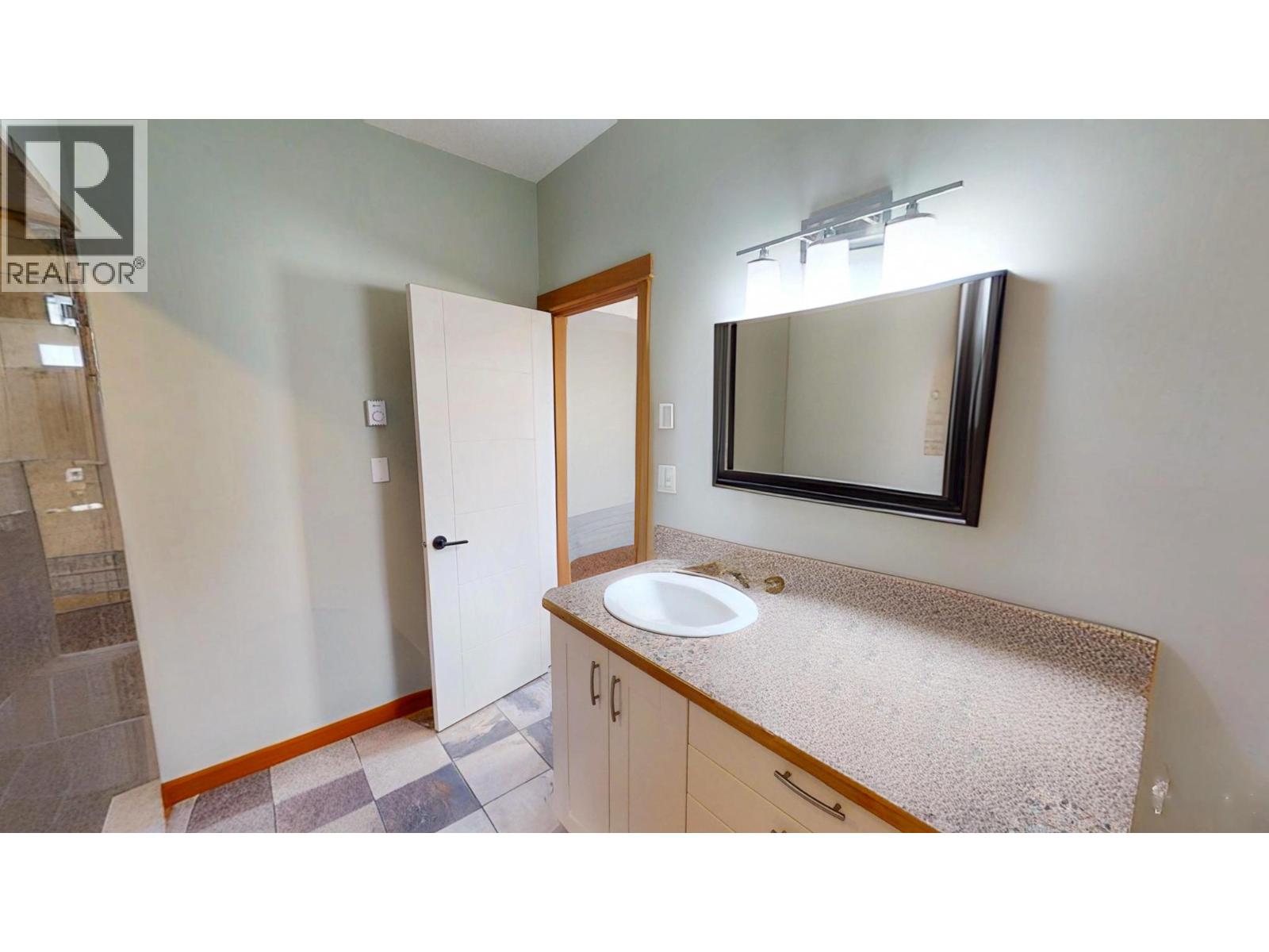 918 5TH Avenue, Invermere