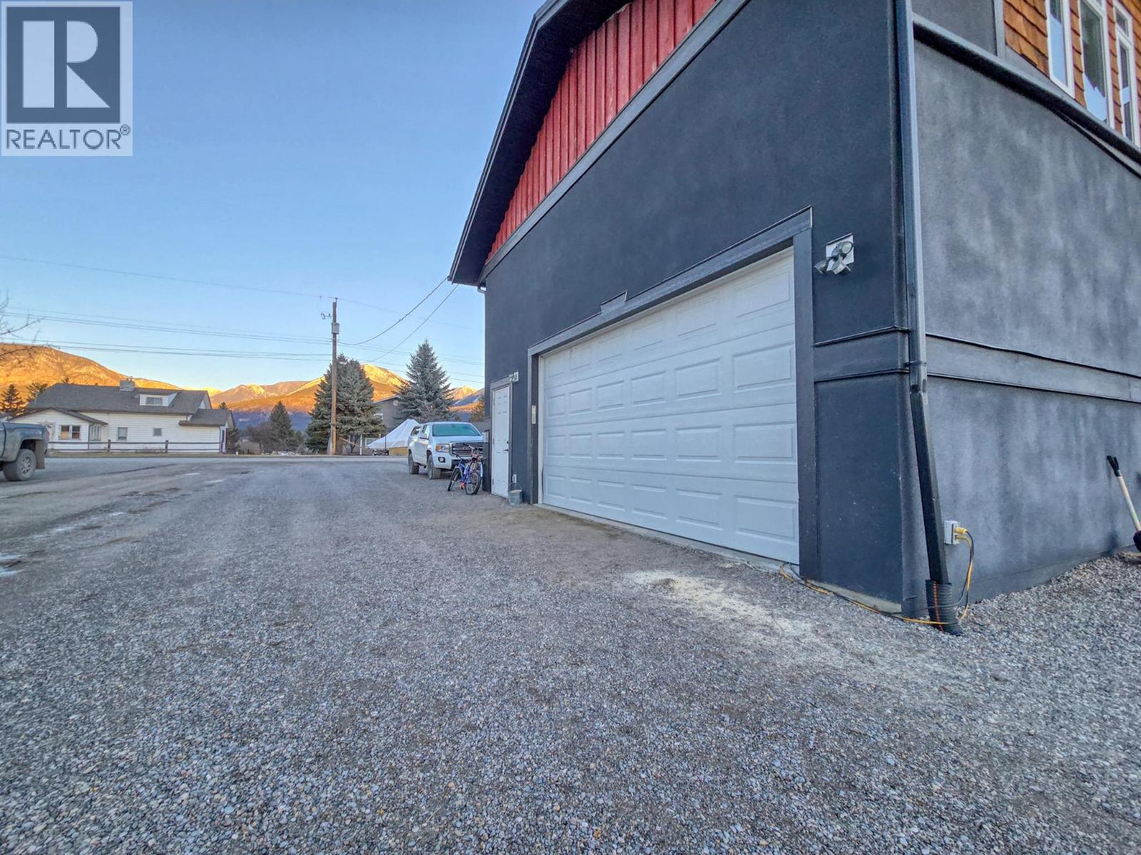 918 5TH Avenue, Invermere