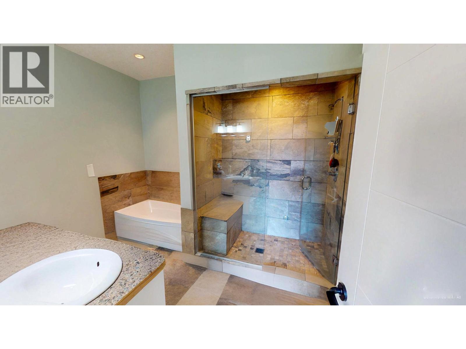 918 5TH Avenue, Invermere