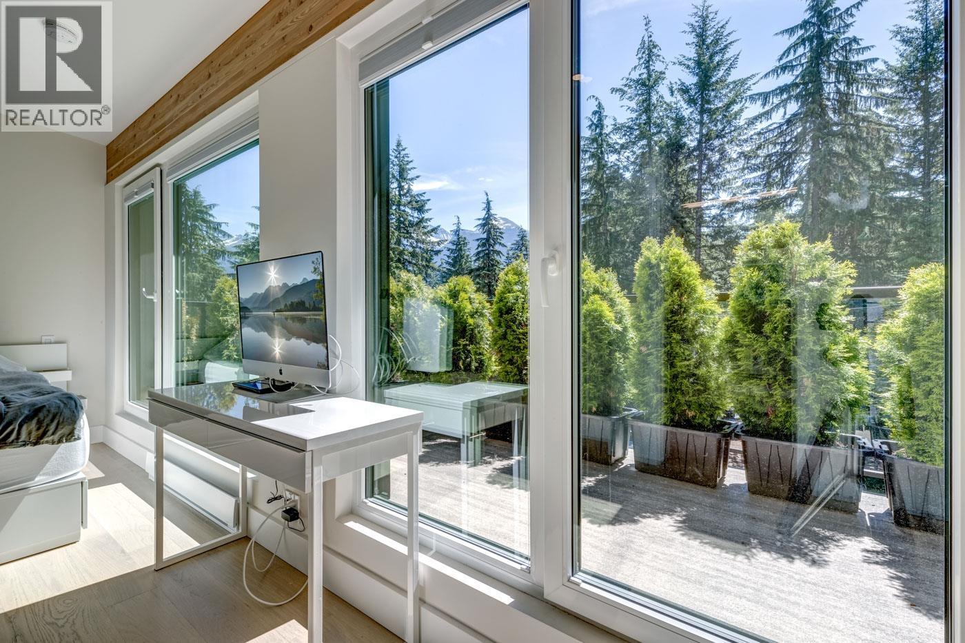 9391 EMERALD DRIVE, Whistler
