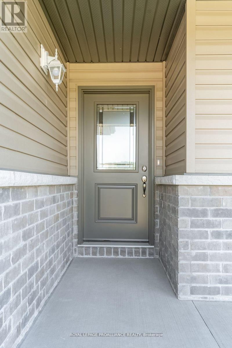 31 CLAYTON JOHN AVENUE - 4