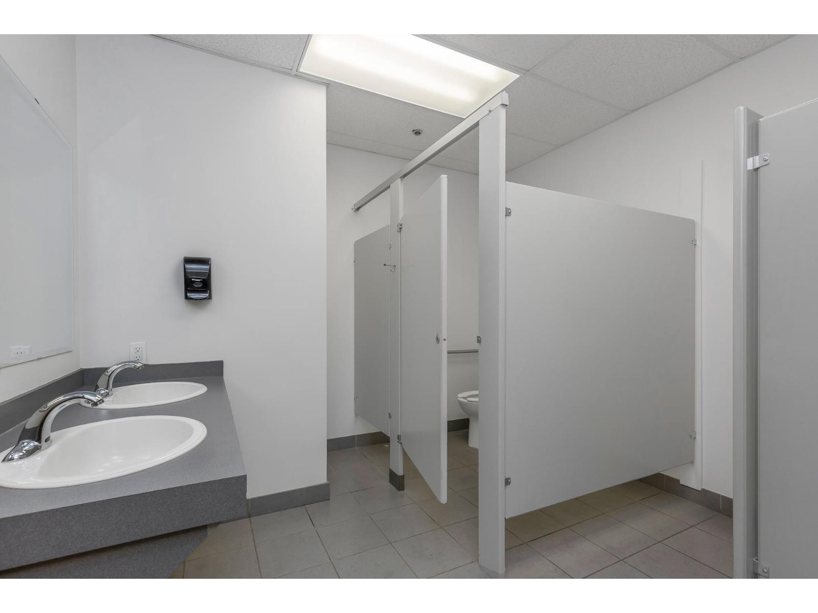 Office for Rent in Abbotsford – 320 31935 SOUTH FRASER WAY, Abbotsford - Image 31